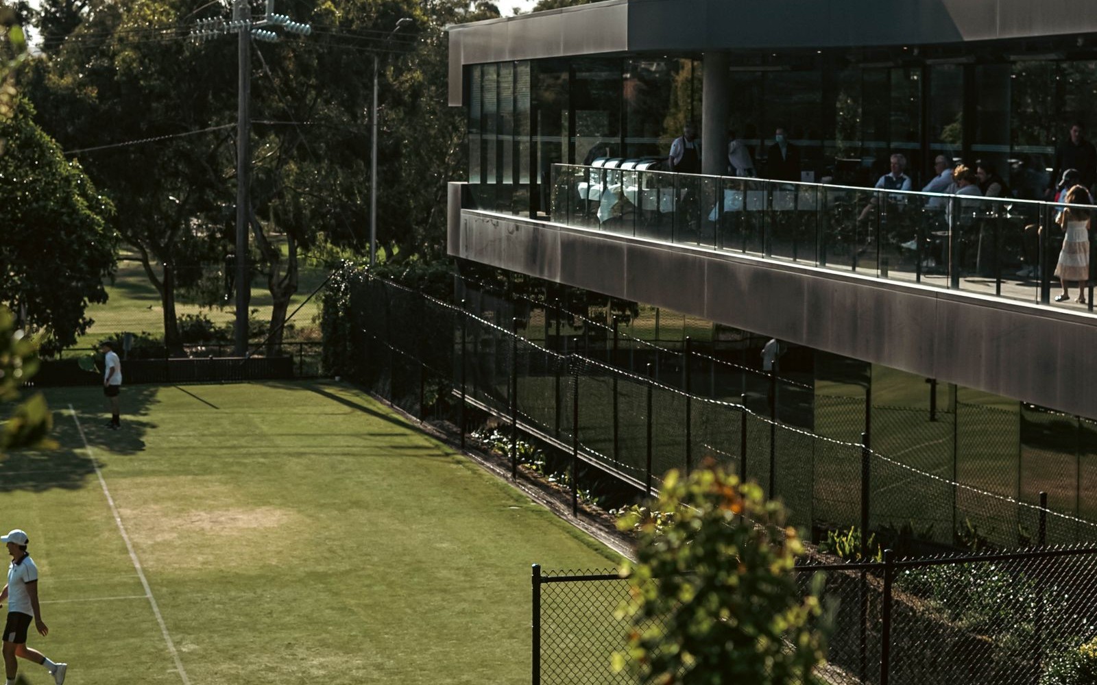 Tennis & racquet clubs